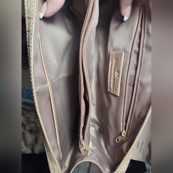 Vintage Etienne Aigner Tan Embossed Cowhide Shoulder Bag - Picture 5 of 15